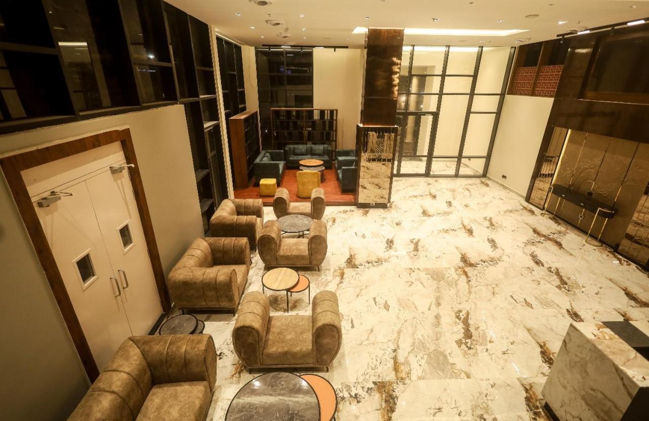Hotel Noah Spire Agartala Zewnętrze zdjęcie