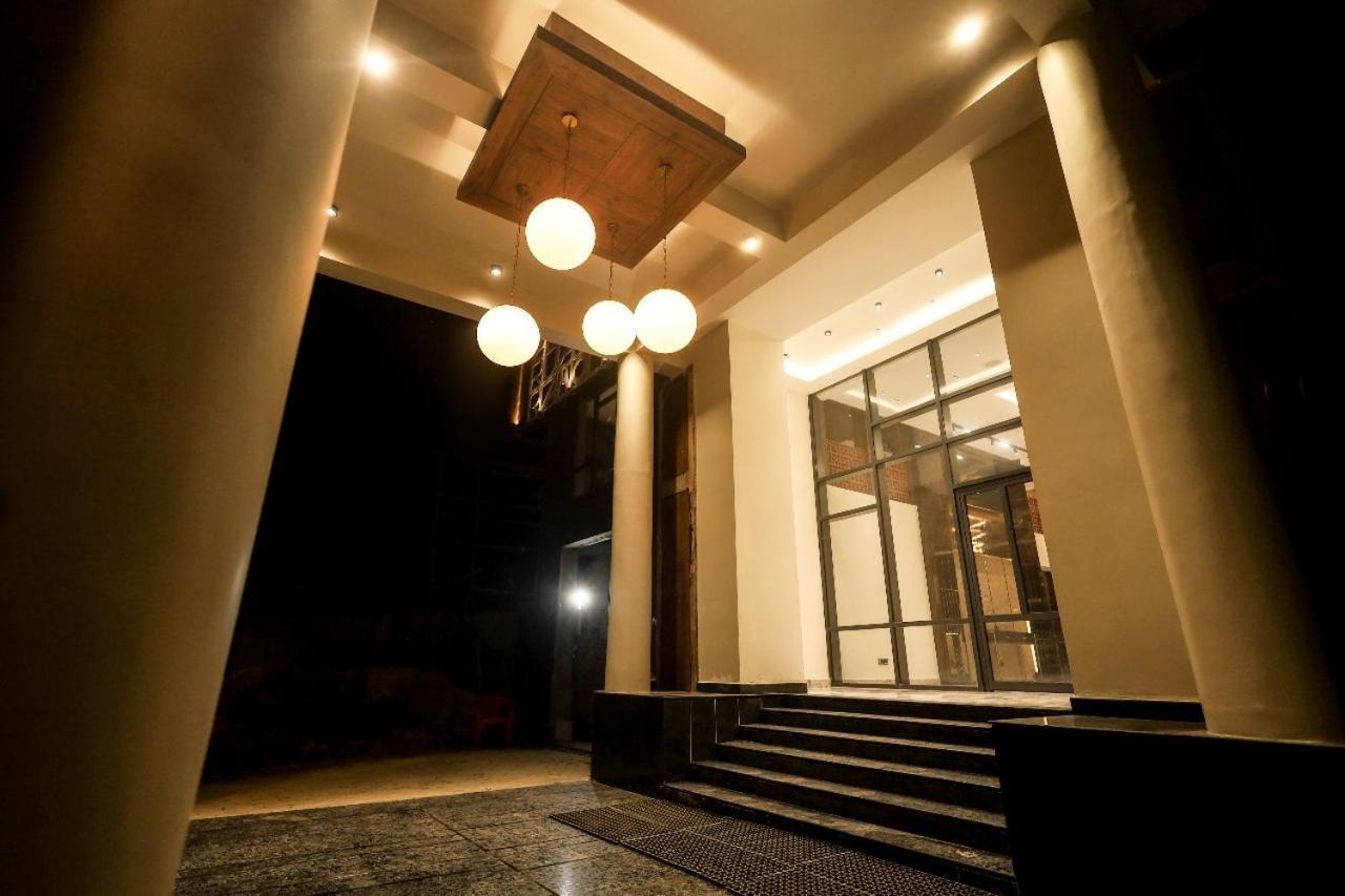 Hotel Noah Spire Agartala Zewnętrze zdjęcie